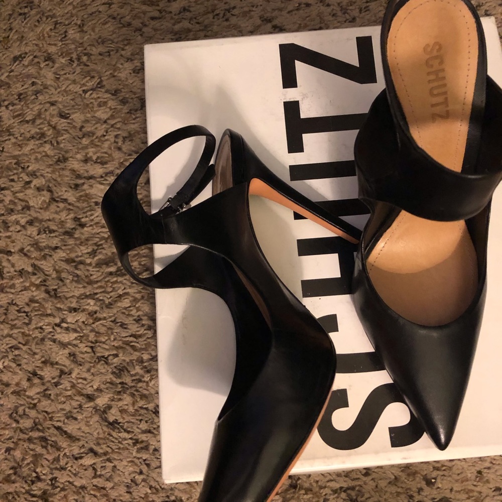 Schutz black leather heels, size 8